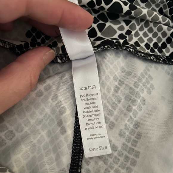 OS Lularoe Leggings - Picture 3 of 3